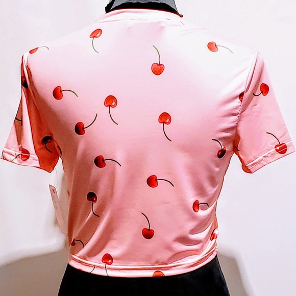 🍒Cherry Print Fitted Crop Tee size L🍒 - Picture 4 of 8